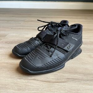 Nike Romaleos 3 weightlifting lifting shoe Men's 6.5 Women's 8